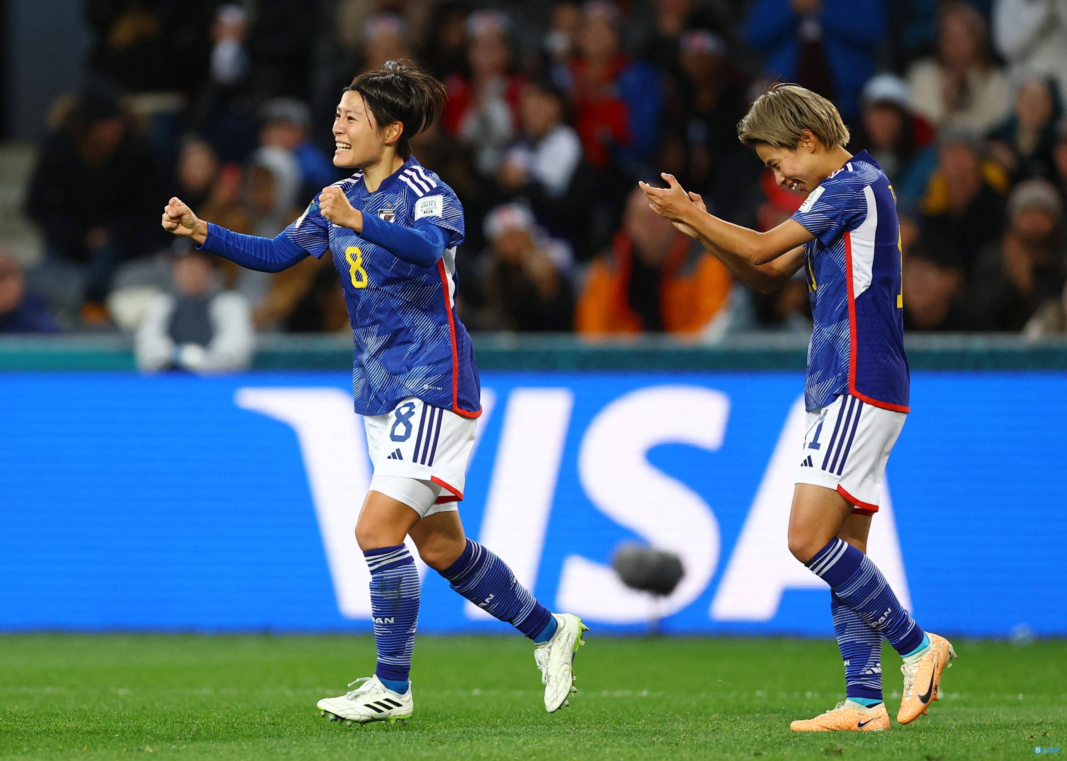 全球最高赔率娱乐平台字母哥在DWG比赛中晋级下一阶段，晋级下一阶段引发热议！