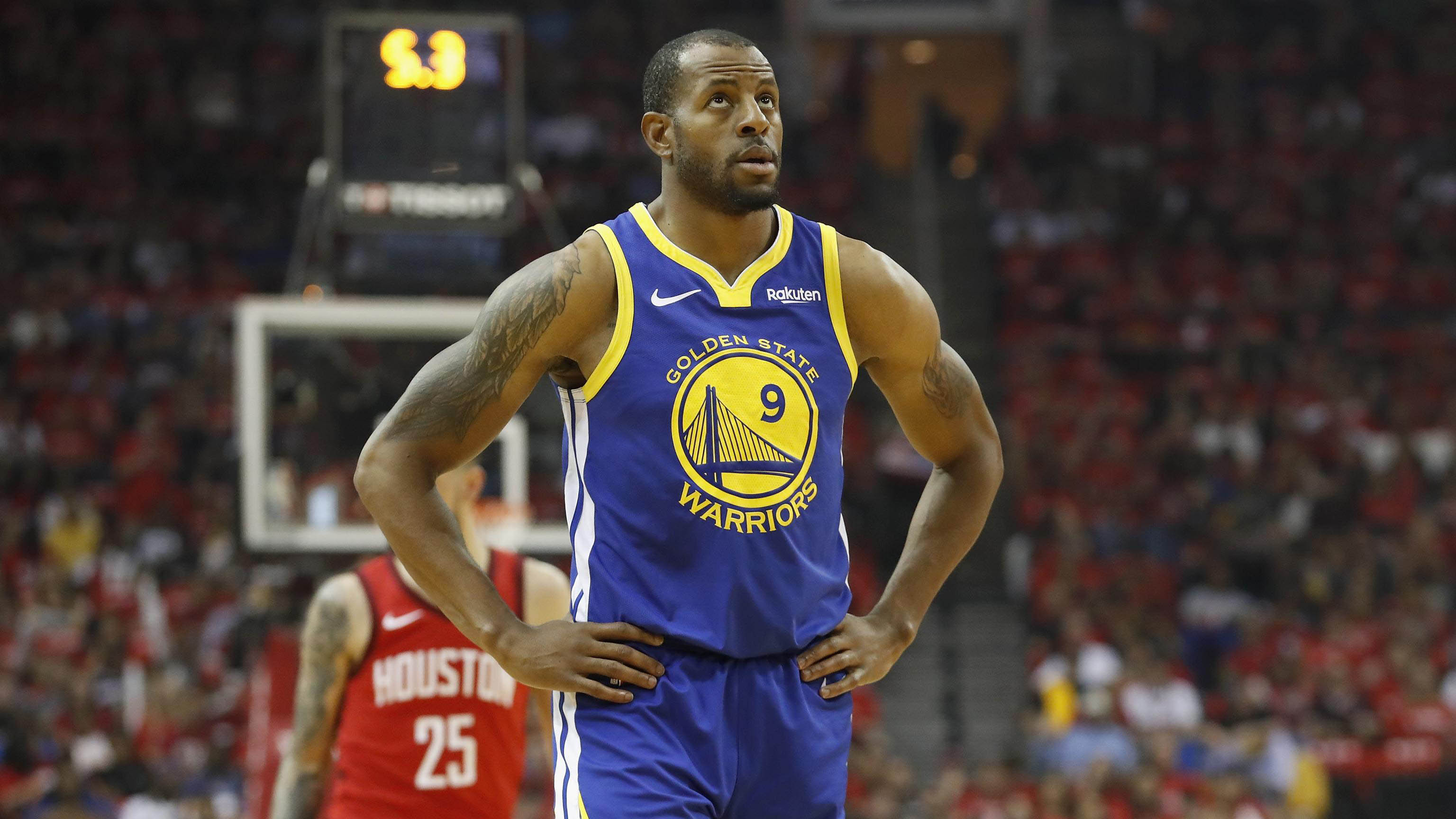 关于夏洛特黄蜂训练开放日,今晚绝杀压哨引欢呼,全明星赛在即,团队化学反应显著的信息 关于夏洛特黄蜂训练开放日,今晚绝杀压哨引欢呼,全明星赛在即,团队化学反应显著的信息