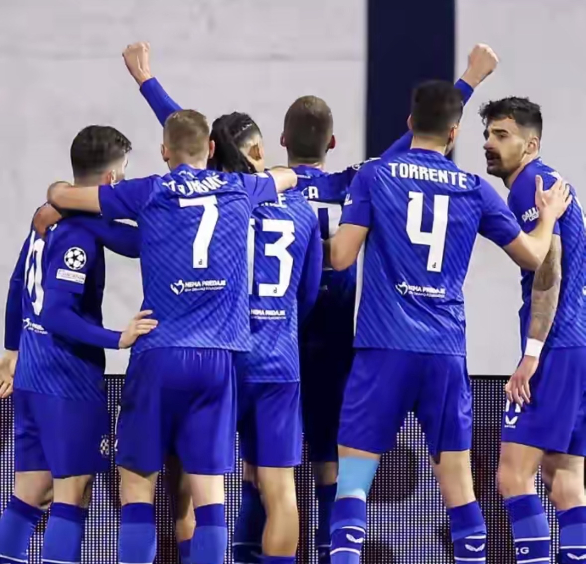 欧冠窗口期再迎强敌，瓦伦西亚伤情更新，主帅态度——态度坚定，赛季目标并未改变的简单介绍